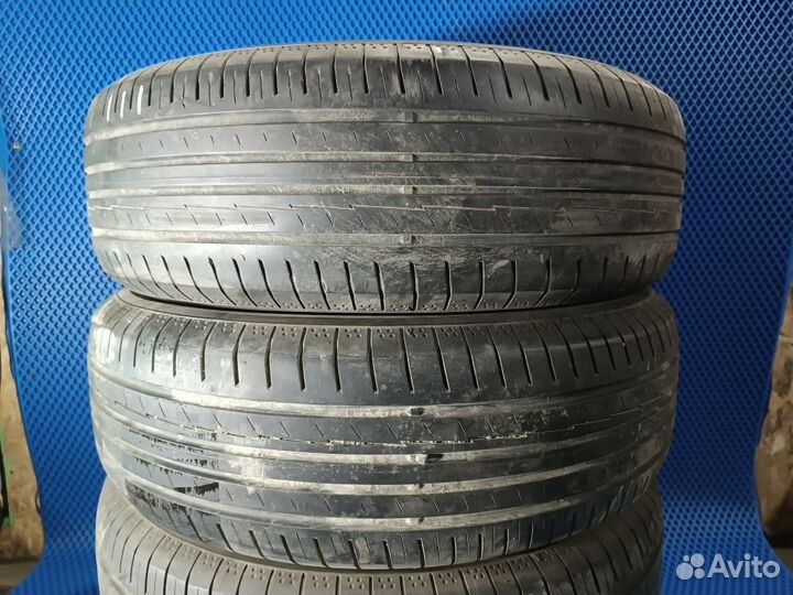 Yokohama BluEarth AE50 215/65 R17