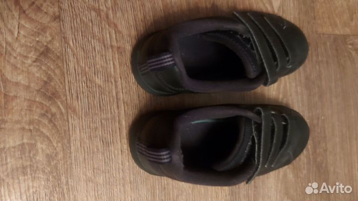 Кроссовки детские