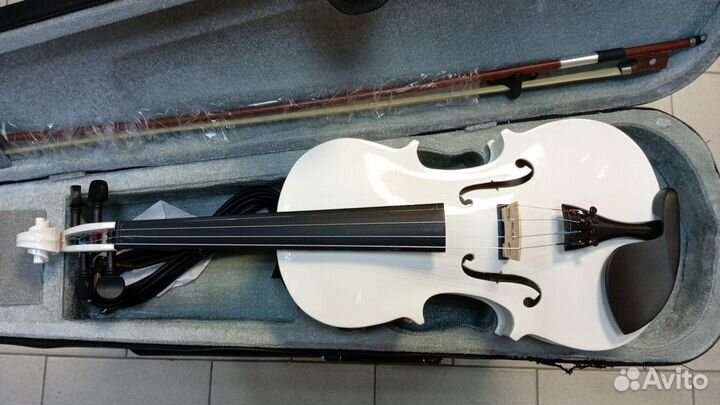 Электроакустическая скрипка-brahner EV-380/MWH Б/У