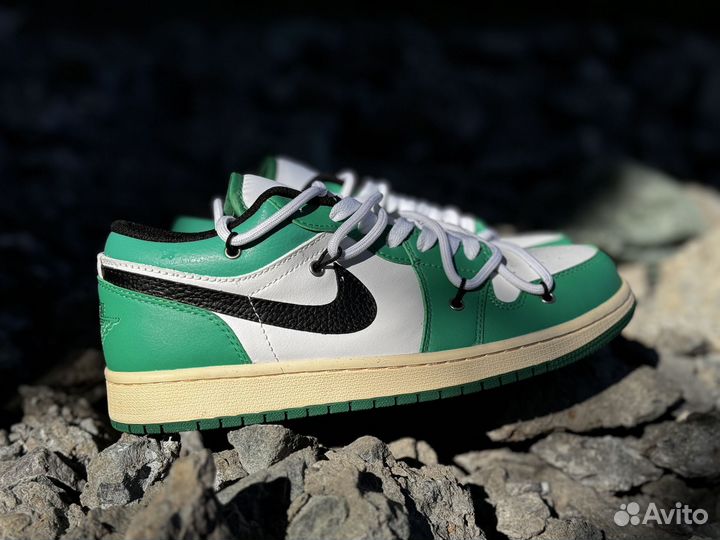 Кроссовки Nike Air Jordan 1 Leather White/Green