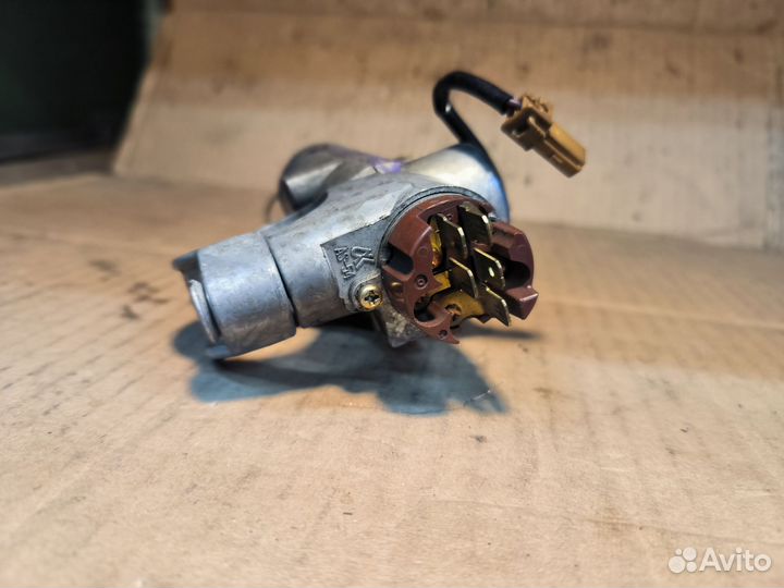 Замок зажигания Nissan Cefiro A33