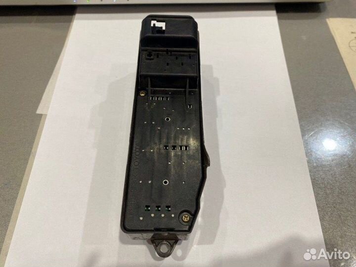 Блок управления стеклоподъемниками Toyota Rav4