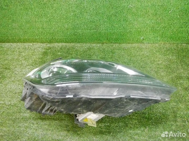 Фара правая Kia Mohave 1 HM (2008-2020) ксенон