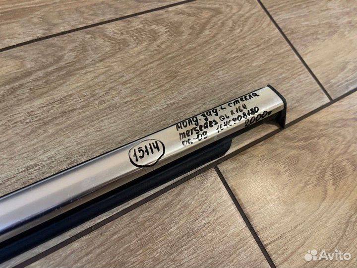 Молдинг стекла задний левый Mercedes Benz Gl X164