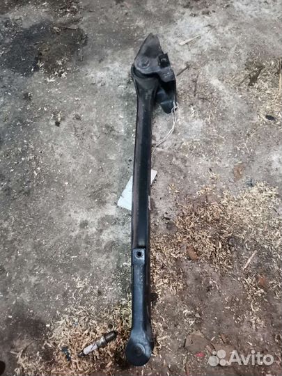 Задний правый рычаг subaru Forester SF5