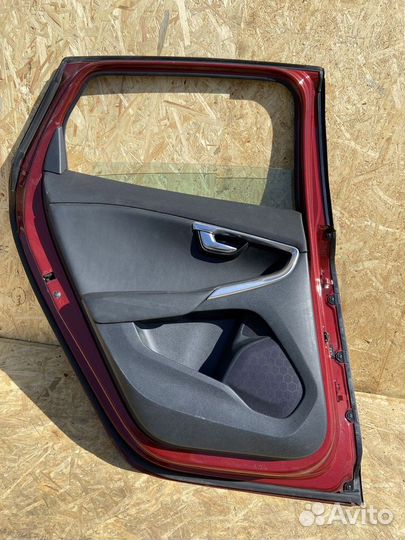 Дверь задняя левая Volvo V40 MV MZ63 дверь в сборе