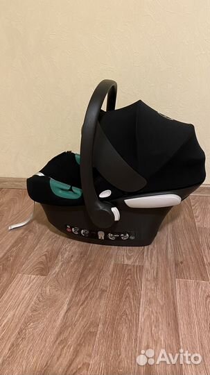 Автолюлька Cybex Aton b2 i size черная