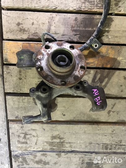 Поворотный кулак задний левый Audi A4 B7, A4 B6