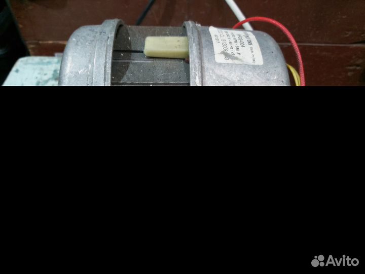 Двигататель стиральной машины