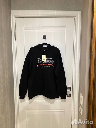 В наличии Vetements 