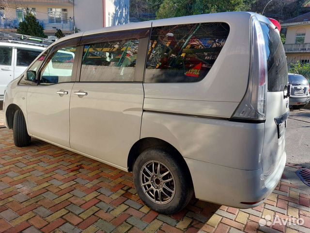 Nissan Serena 2.0 CVT, 2012, 125 000 км