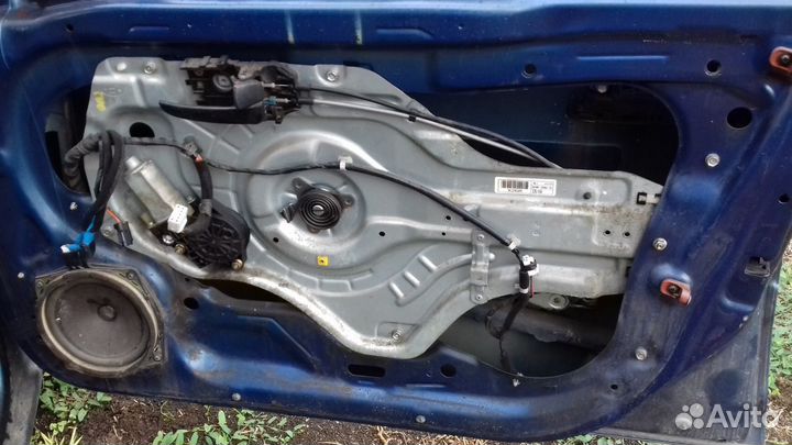 Стеклоподъемник передний правый Elantra XD
