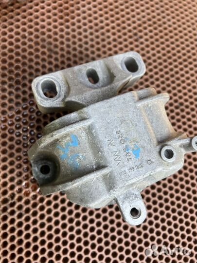 Опора двигателя VAG 1K0199262CL
