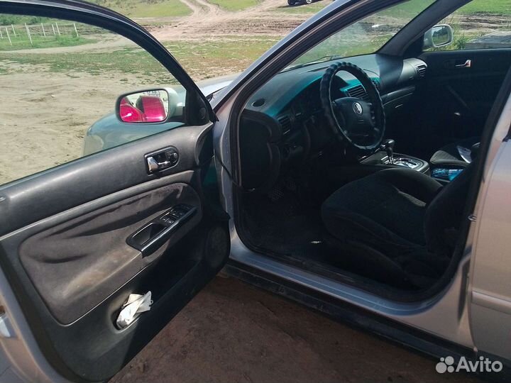 Volkswagen Passat 1.8 AT, 1998, 215 000 км