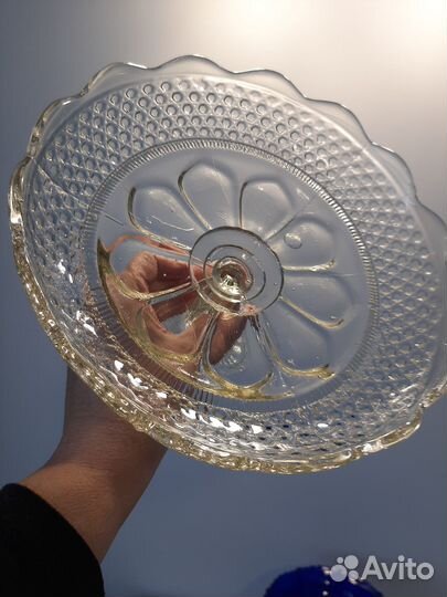 Ваза на ножке старинная, стекло Мальцев