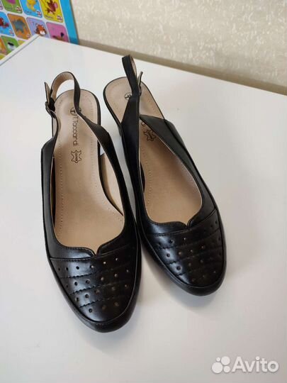 Босоножки новые