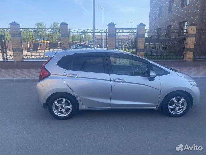 Honda Fit 1.3 CVT, 2015, 135 000 км