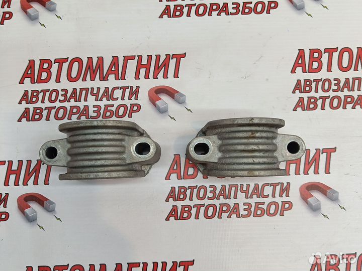 Кронштейн заднего стабилизатора Воях Фри