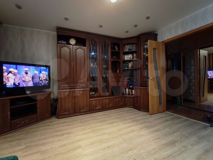 4-к. квартира, 77,2 м², 1/10 эт.