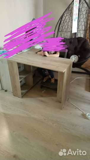 Угловой стол универсальной сборки на любую сторону