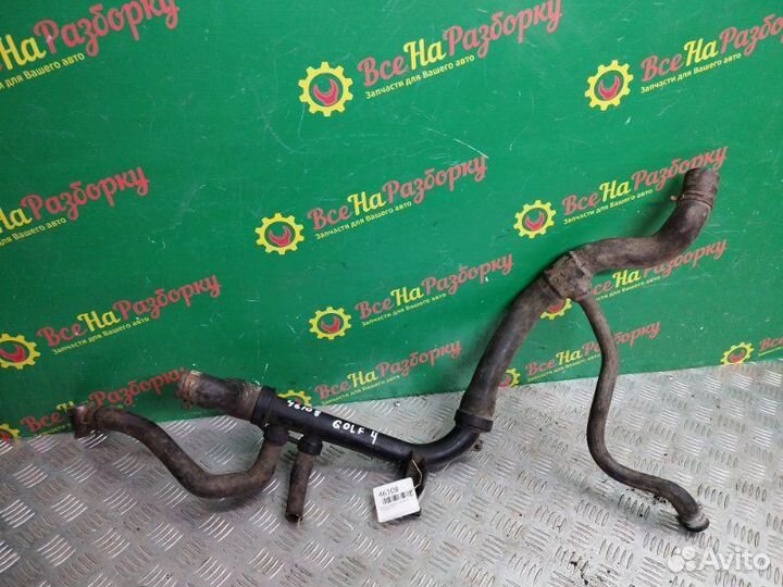 Патрубок системы охлаждения Volkswagen Golf 4