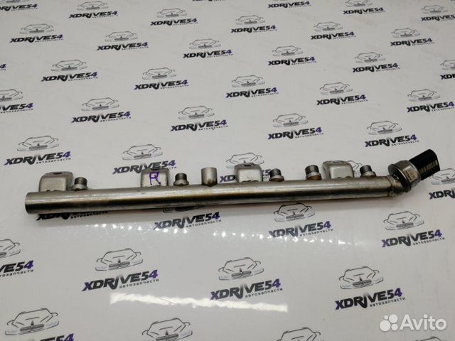 Топливная рейка правая Bmw X6 E71 N63B44 2011