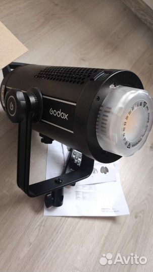 Постоянный видео свет Godox SL200II