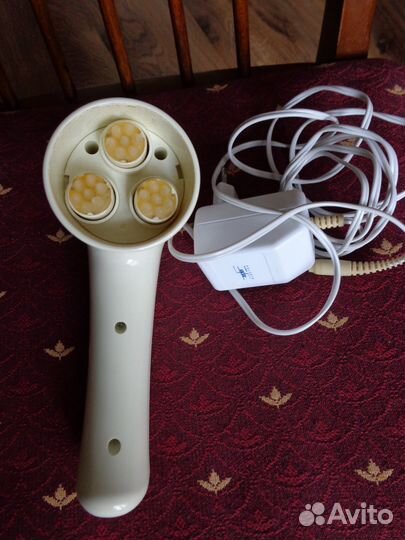 Массажер для массажа лица и укрепления волос