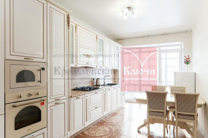 Коттедж 350 м² на участке 7 сот.