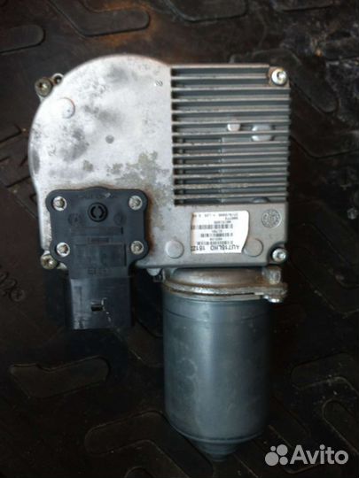 Мотор (привод) стеклоочистителя audi Q7