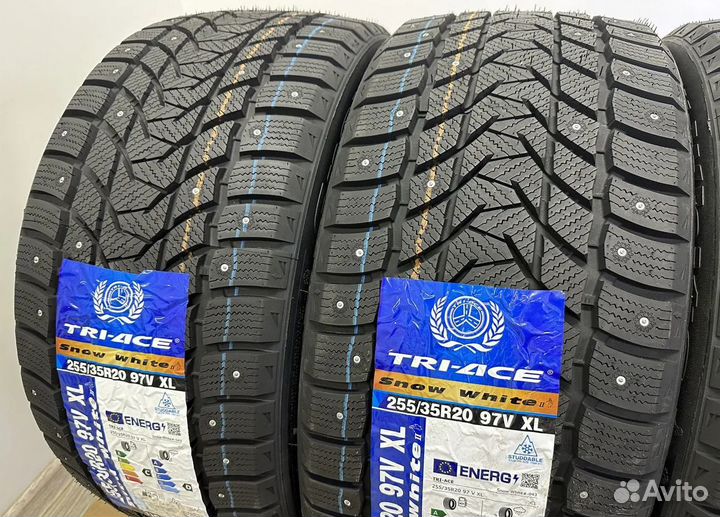 Tri Ace Snow White II 255/35 R20 51J