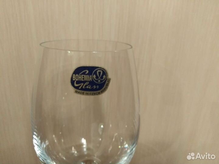 Бокалы для вина или шампанского