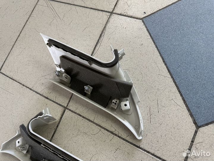 Обшивка задней стойки левая/правая Форд Фокус 3