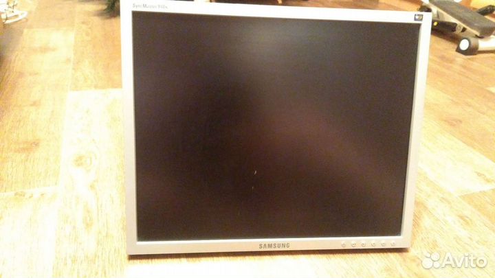 Монитор Samsung SyncMaster 940N 19