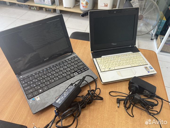 Нетбук Acer aspire one