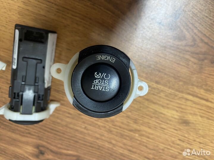 Кнопка старт-стоп Jeep Grand Cherokee WK2