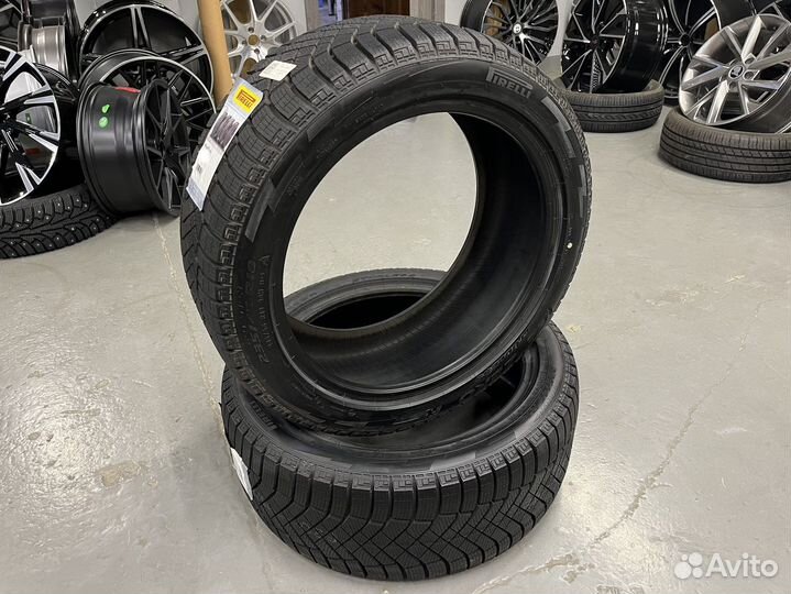Pirelli Ice Zero FR 255/55 R19 111H