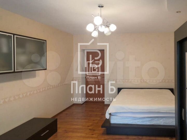 3-к. квартира, 148 м², 3/5 эт.