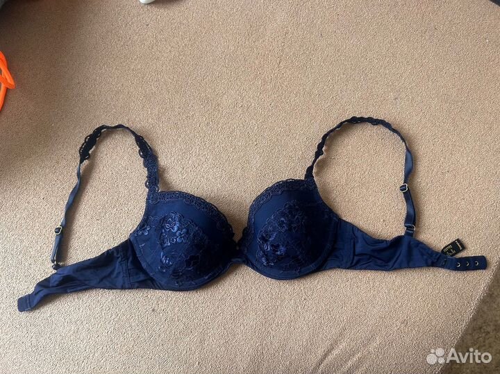 Бюстгальтер triumph 75В новый