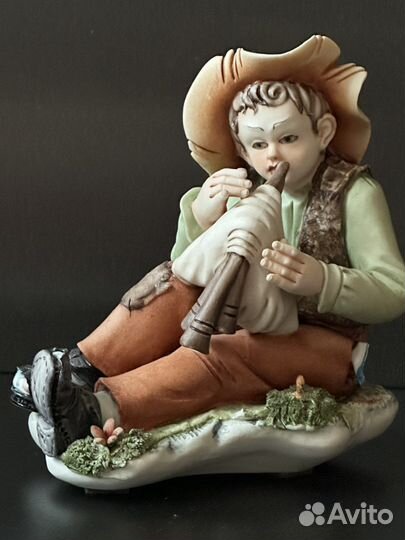 Фарфоровая статуэтка(Италия) 