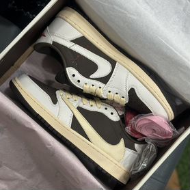 Nike Air jordan 1 travis scott reverse mocha