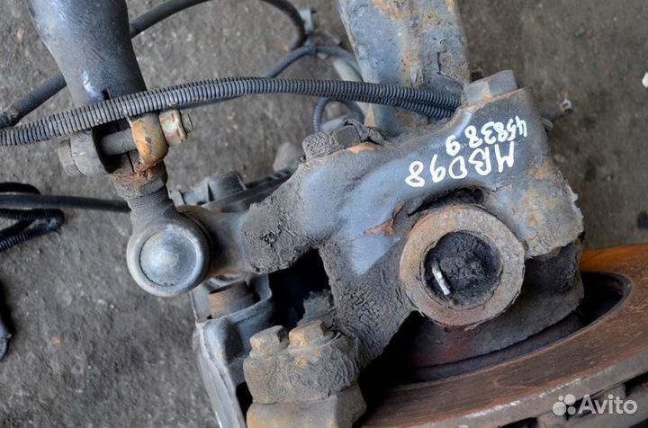 Поворотный кулак переднего моста, левый mercedes-b