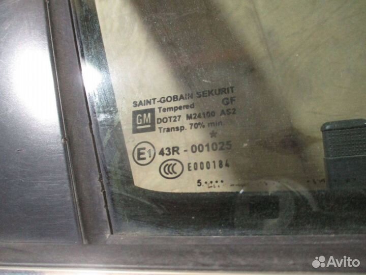 Стекло двери передней правой Opel Vectra C
