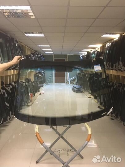 Стекло лобовое Фольксваген Поло