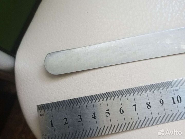 Кухонный нож длинный