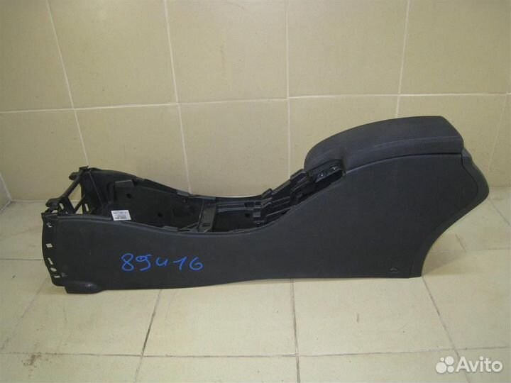 Консоль центральная с подлокотником Renault Megan