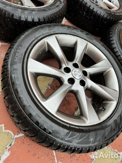 Продам комплект колес на лексус RX