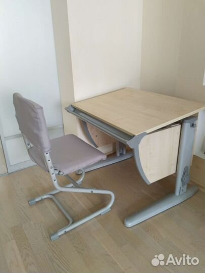 Растущая парта и стул