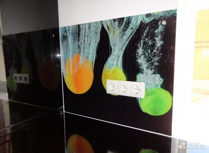 Скинали из стекла для кухни