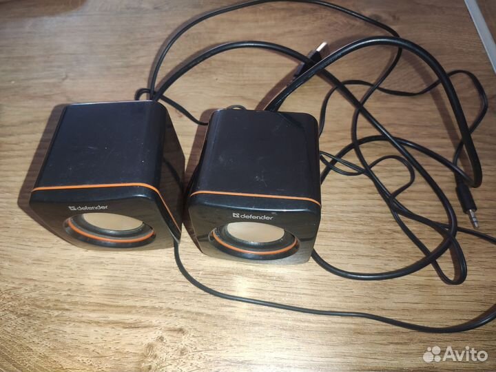 Наушники проводные, кубики